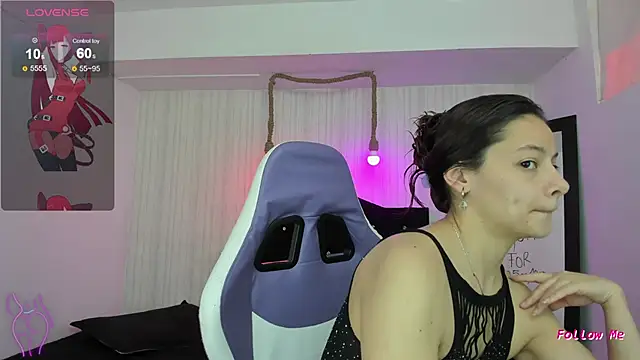 Snapshot of nicky_angel1 chatting on May 2026 03:53:02 PM nicky angel1 online show from May 2026 03:53:02 PM
