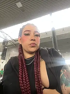 Snapshot of Scarlett-LS chatting on February 2025 06:26:02 PM Scarlett-LS online show from February 2025 06:26:02 PM