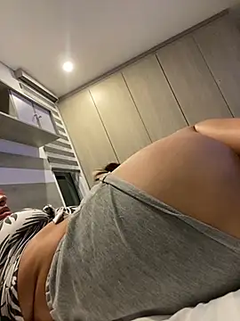 Snapshot of Scarlett-LS chatting on February 2025 04:39:01 AM Scarlett-LS online show from February 2025 04:39:01 AM