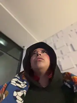 Snapshot of Scarlett-LS chatting on March 2025 03:24:01 AM Scarlett-LS online show from March 2025 03:24:01 AM