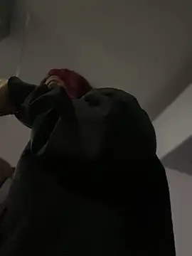 Snapshot of Scarlett-LS chatting on March 2025 08:04:02 AM Scarlett-LS online show from March 2025 08:04:02 AM