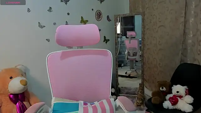 Snapshot of Hanna_latinaa chatting on November 2025 12:21:01 AM Hanna latinaa online show from November 2025 12:21:01 AM