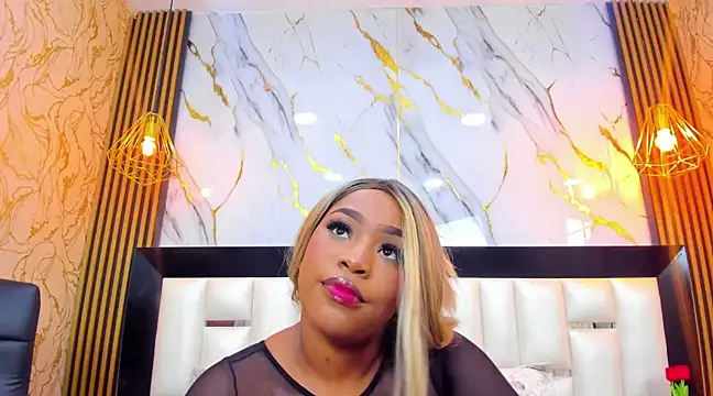 TianahGlow online show from February 2025 02:15:02 PM