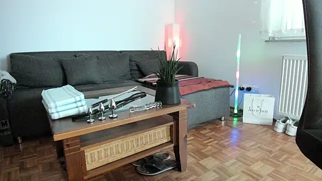 Snapshot of molicaremolicare chatting on December 2025 10:57:02 AM molicaremolicare online show from December 2025 10:57:02 AM