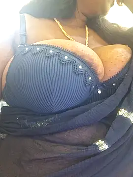 Snapshot of SX-JUHI chatting on November 2025 05:51:02 AM SX-JUHI online show from November 2025 05:51:02 AM