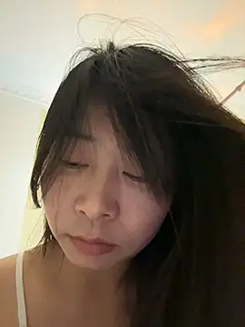 Snapshot of jinj-a chatting on March 2025 01:48:01 PM jinj-a online show from March 2025 01:48:01 PM