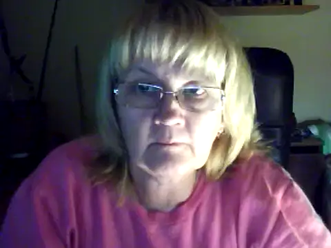 Snapshot of Violet5364 chatting on February 2025 08:41:01 PM Violet5364 online show from February 2025 08:41:01 PM