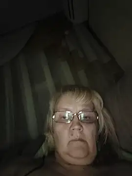 Snapshot of Violet5364 chatting on December 2025 10:48:02 PM Violet5364 online show from December 2025 10:48:02 PM