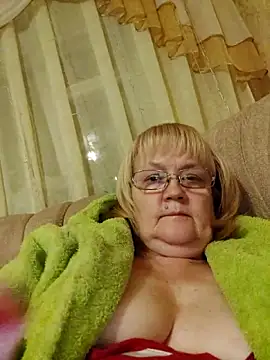 Snapshot of Violet5364 chatting on December 2025 09:54:01 PM Violet5364 online show from December 2025 09:54:01 PM