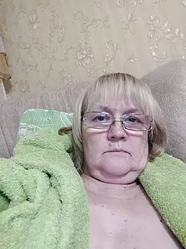 Snapshot of Violet5364 chatting on December 2025 08:27:02 PM Violet5364 online show from December 2025 08:27:02 PM