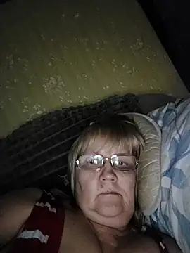 Snapshot of Violet5364 chatting on May 2026 07:44:02 PM Violet5364 online show from May 2026 07:44:02 PM
