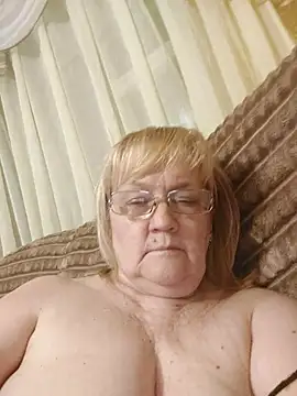 Snapshot of Violet5364 chatting on June 2026 07:45:01 PM Violet5364 online show from June 2026 07:45:01 PM