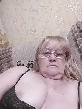 Snapshot of Violet5364 chatting on June 2026 08:24:02 PM Violet5364 online show from June 2026 08:24:02 PM