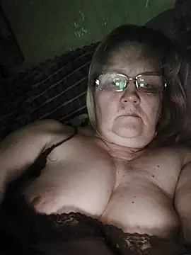 Snapshot of Violet5364 chatting on June 2026 08:53:02 PM Violet5364 online show from June 2026 08:53:02 PM