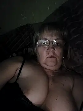 Snapshot of Violet5364 chatting on July 2026 09:34:01 PM Violet5364 online show from July 2026 09:34:01 PM