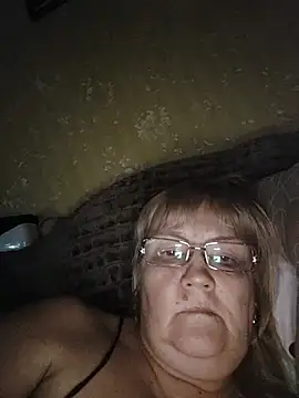 Snapshot of Violet5364 chatting on July 2026 09:14:02 PM Violet5364 online show from July 2026 09:14:02 PM