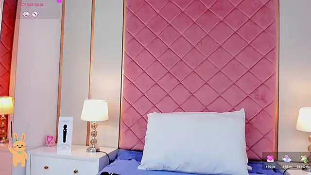 Snapshot of Sopphiaa_Payton chatting on March 2025 12:43:01 PM Sopphiaa Payton online show from March 2025 12:43:01 PM