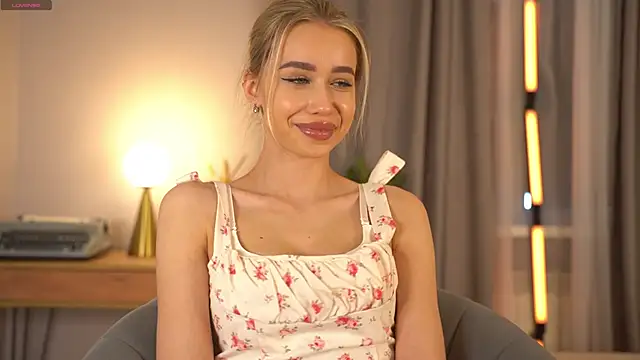 Snapshot of _Spring_Day_ chatting on March 2026 08:18:01 AM Spring Day online show from March 2026 08:18:01 AM