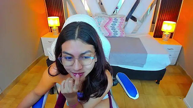Cristin Petite online show from March 2025 02:29:02 PM