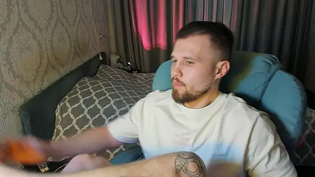 Snapshot of Vladik_b chatting on March 2026 06:26:01 PM Vladik b online show from March 2026 06:26:01 PM