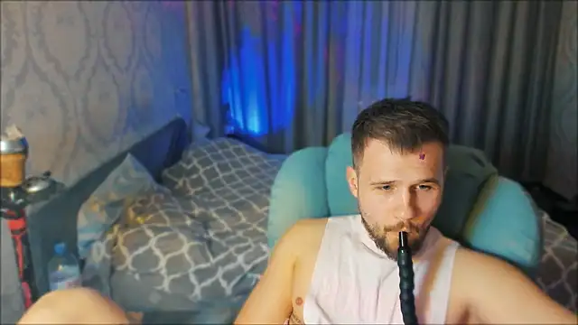 Snapshot of Vladik_b chatting on March 2026 05:41:02 PM Vladik b online show from March 2026 05:41:02 PM