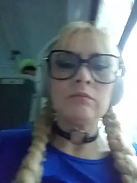 CandieGilson   online show from May 2026 11:29:01 AM