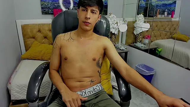 Estiv18  online show from September 2025 02:33:02 AM