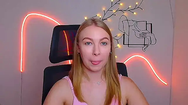 Snapshot of Dana_flowers chatting on August 2026 11:35:01 AM Dana flowers online show from August 2026 11:35:01 AM