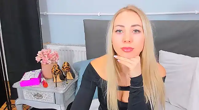 Snapshot of MargaritaRose chatting on March 2025 06:44:01 PM MargaritaRose online show from March 2025 06:44:01 PM