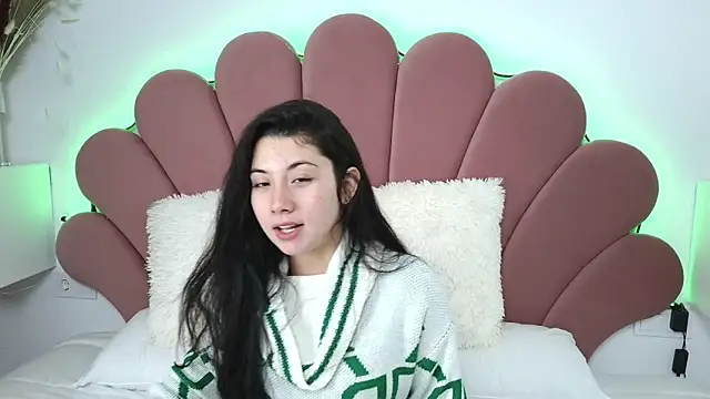 Snapshot of ScarlletRays chatting on March 2025 05:16:02 PM ScarlletRays online show from March 2025 05:16:02 PM