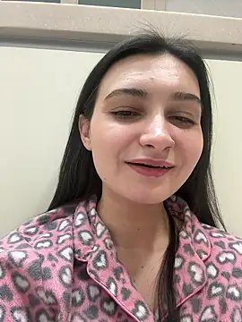 lunalovelee online show from January 2026 03:28:01 PM