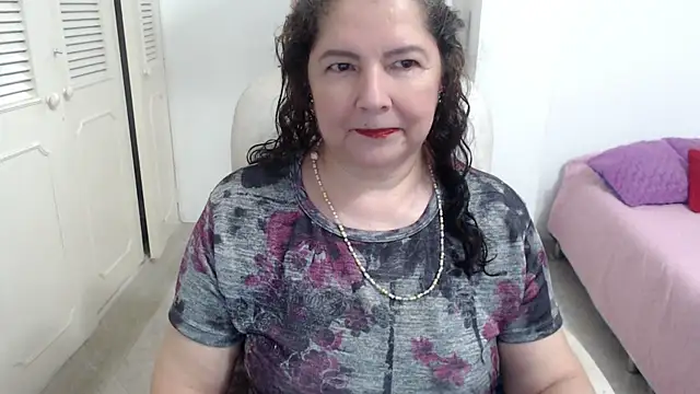 leonela 69 online show from April 2026 11:47:02 PM