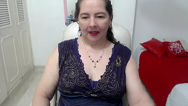 leonela 69 online show from June 2026 10:48:02 PM