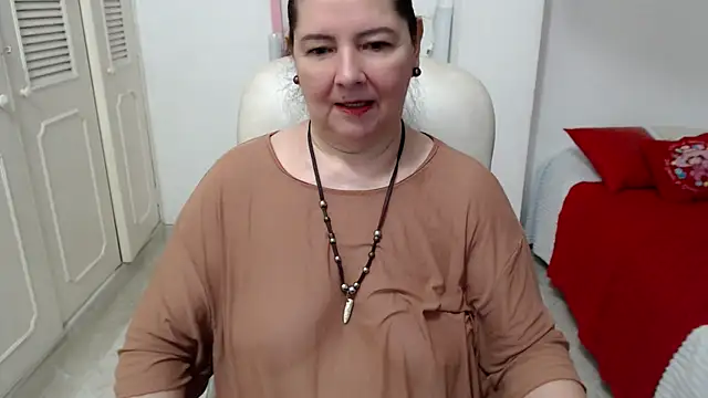 leonela 69 online show from June 2026 11:31:01 PM