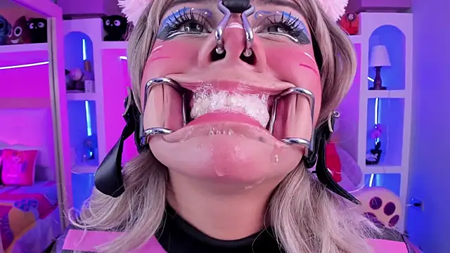miss   megan online show from May 2026 09:53:01 PM