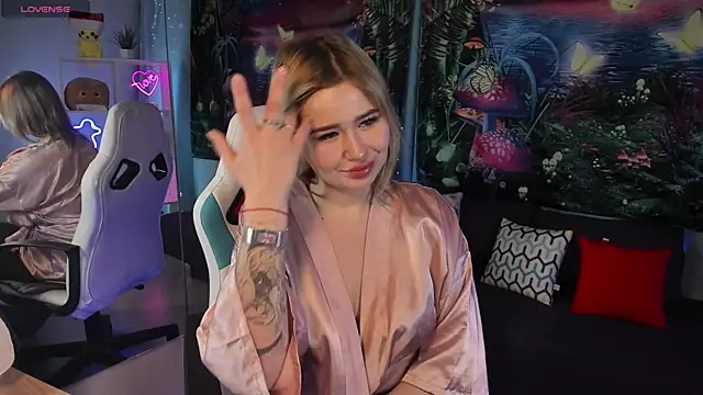 Snapshot of MargoBryan chatting on March 2025 08:32:01 PM MargoBryan online show from March 2025 08:32:01 PM