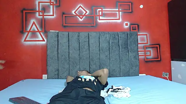 Snapshot of manuel_rey chatting on January 2026 12:59:01 AM manuel rey online show from January 2026 12:59:01 AM