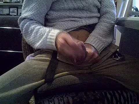 Snapshot of createur34 chatting on November 2025 09:08:02 AM createur34 online show from November 2025 09:08:02 AM