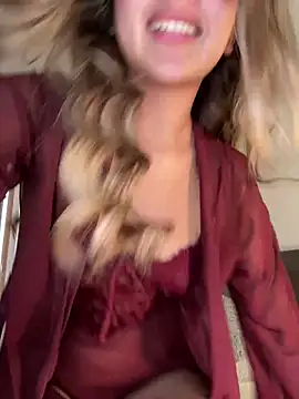 Snapshot of Hornyholly__ chatting on March 2026 04:01:02 PM Hornyholly online show from March 2026 04:01:02 PM