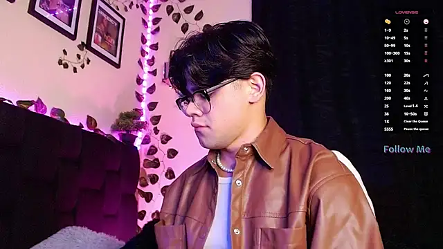 isaac-saenz online show from February 2025 01:26:01 AM