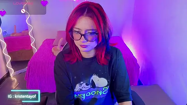 Snapshot of kristen_tay chatting on September 2025 03:43:01 AM kristen tay online show from September 2025 03:43:01 AM