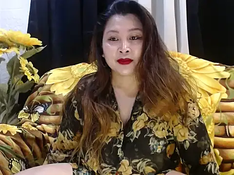 Snapshot of UrSweetClassyPinay chatting on December 2025 10:56:02 AM UrSweetClassyPinay online show from December 2025 10:56:02 AM