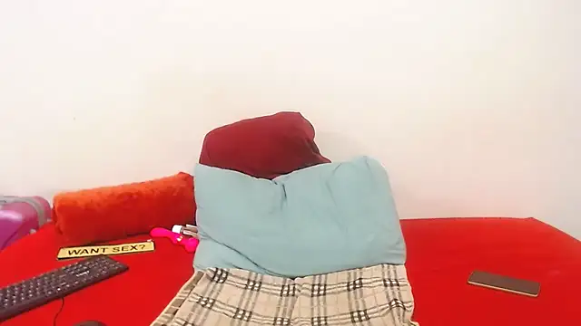 CurvyCutiexx94 online show from March 2025 06:03:02 PM