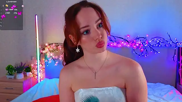 Snapshot of StacyWatts chatting on December 2025 08:46:01 PM StacyWatts online show from December 2025 08:46:01 PM