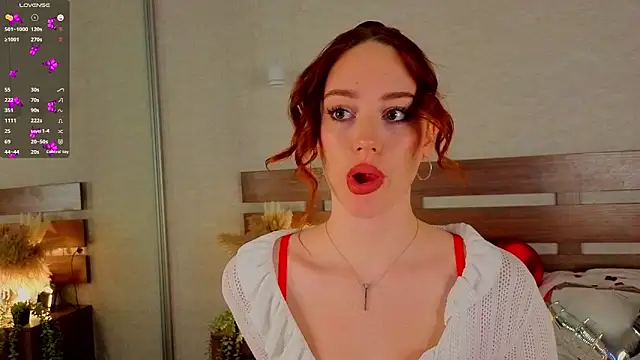 Snapshot of StacyWatts chatting on February 2026 08:47:01 PM StacyWatts online show from February 2026 08:47:01 PM