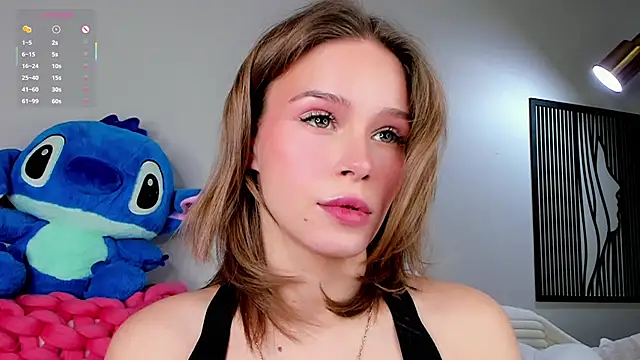 TaiteBayles online show from October 2025 01:28:01 AM