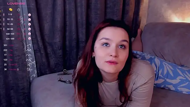 Snapshot of VeronaBlink chatting on March 2025 06:12:02 PM VeronaBlink online show from March 2025 06:12:02 PM