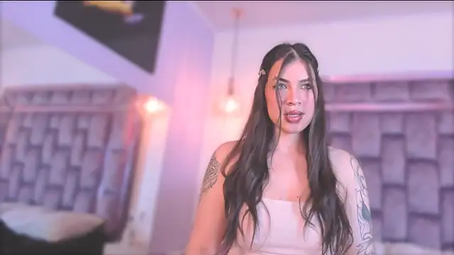 Annie rhoades online show from February 2025 01:02:01 PM