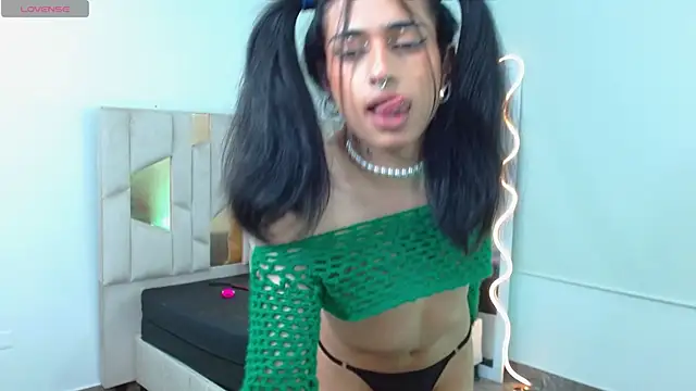 NATTROSE TAY online show from February 2025 08:22:01 PM