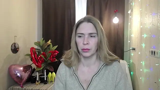 Snapshot of TessaDaybreak chatting on February 2025 12:47:01 PM TessaDaybreak online show from February 2025 12:47:01 PM